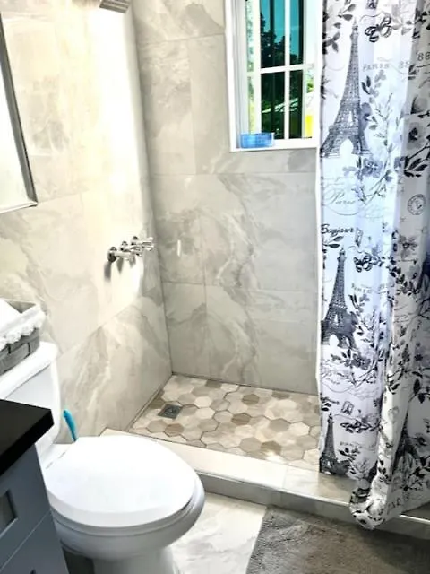 Andeve'S Quiet, Private Room With Fully Equipped Shared Space !Home Away From Home Montego Bay